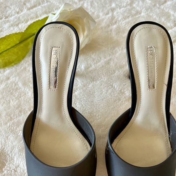 BCBG Heeled Sandals - Picture 3 of 7